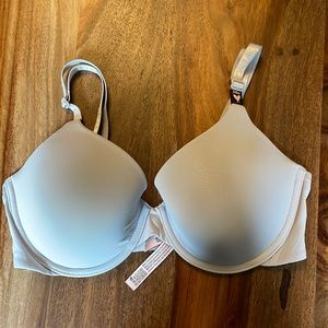 Victoria’s Secret t shirt bra